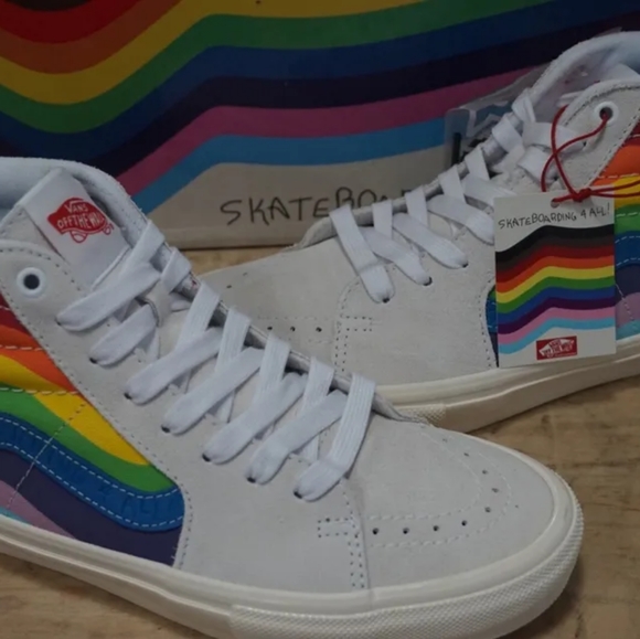 🆕VANS🌈 SK8-HI TOP PRIDE RAINBOW  SHOES - Picture 4 of 7